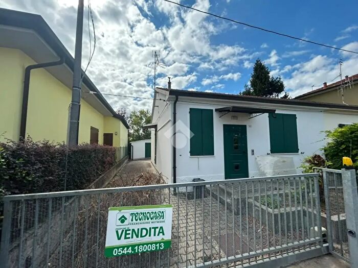 Casa trilocale in vendita in Via Ottobre, Ravenna