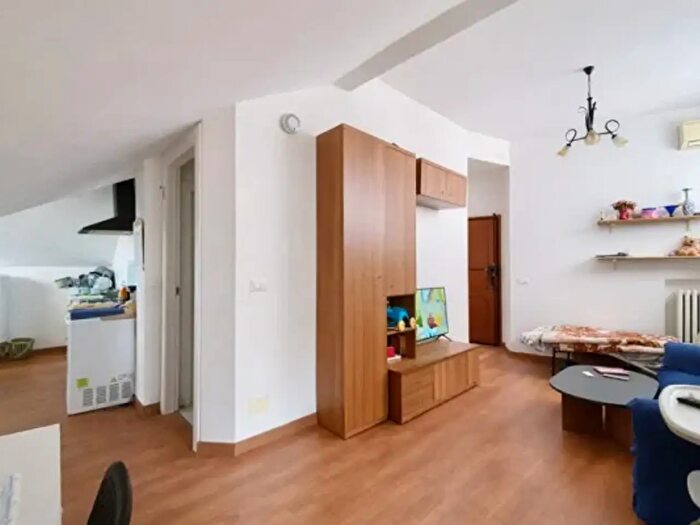 Appartamento bilocale in vendita in Strada Rorine, Alba