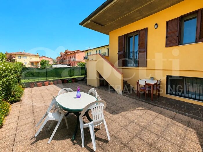 Appartamento con 5 locali in vendita in Via Alessandro Fiumi, Assisi