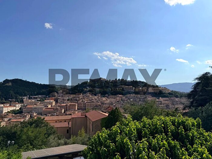 Casa trilocale in vendita in Via Triglio, Cosenza