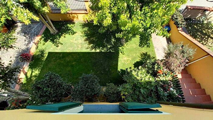 Casa con 8 locali in vendita in Casciana Terme Lari