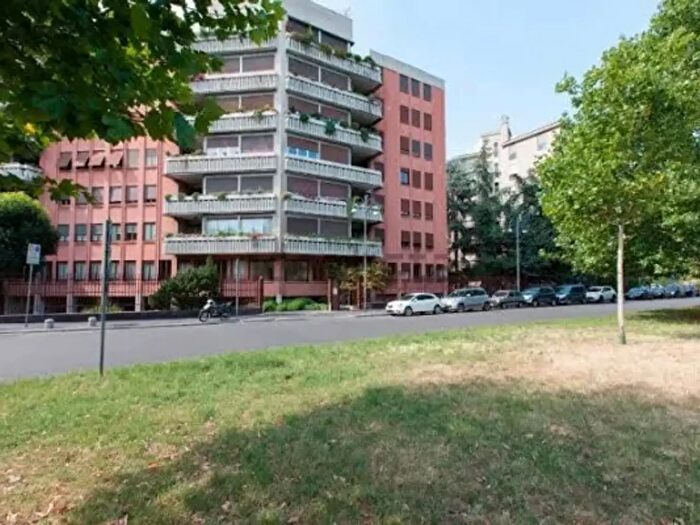 Appartamento quadrilocale in vendita in Viale Elvezia, Milano