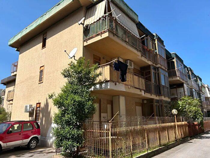 Appartamento trilocale in vendita in Via Felix Mendelssohn, Palermo