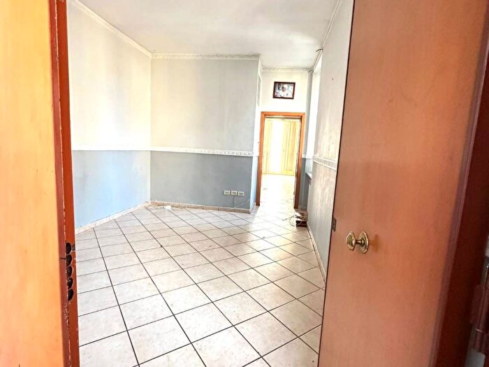 Appartamento trilocale in affitto in Via della Resistenza, Villaricca