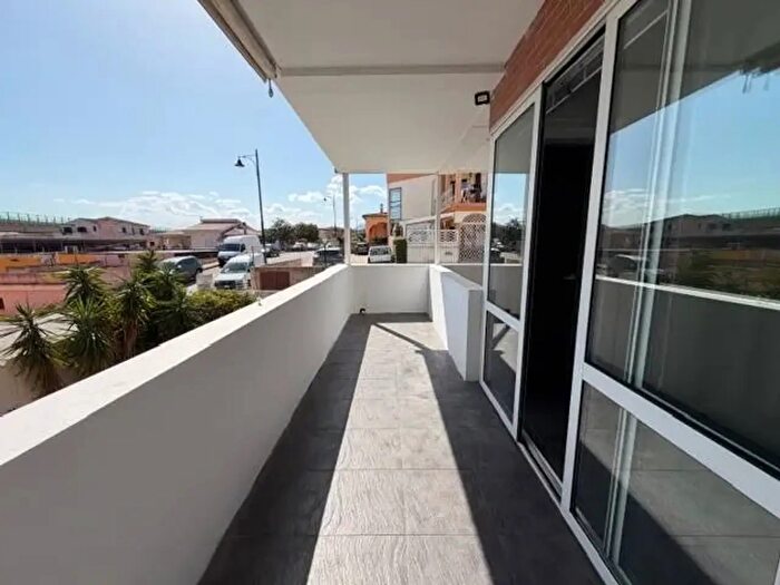 Appartamento con 5 locali in vendita in Via Parigi, Olbia