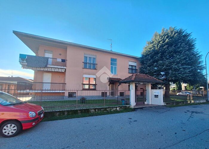 Appartamento trilocale in vendita in Via a Vespucci, Inveruno