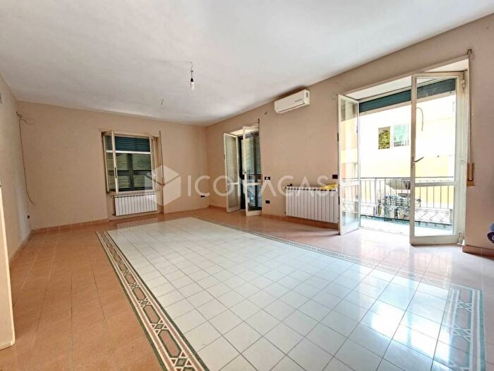 Appartamento quadrilocale in affitto in Viale Villa Bianca, Pozzuoli Alta, Pozzuoli