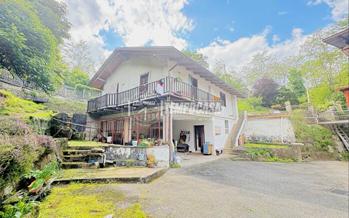 Casa con 5 locali in vendita in Via IV Novembre, Ronco Biellese