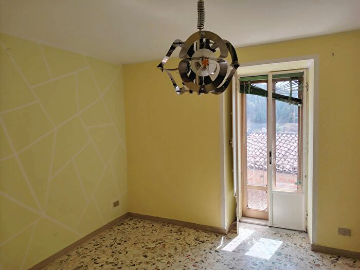 Casa con 5 locali in vendita in Via Francesco Petrarca, Troina