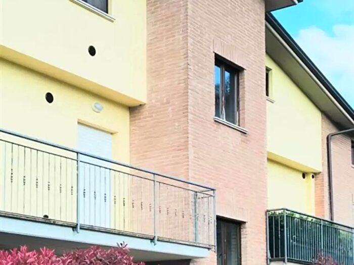 Appartamento trilocale in vendita in Strada Fabrianese, Perugia