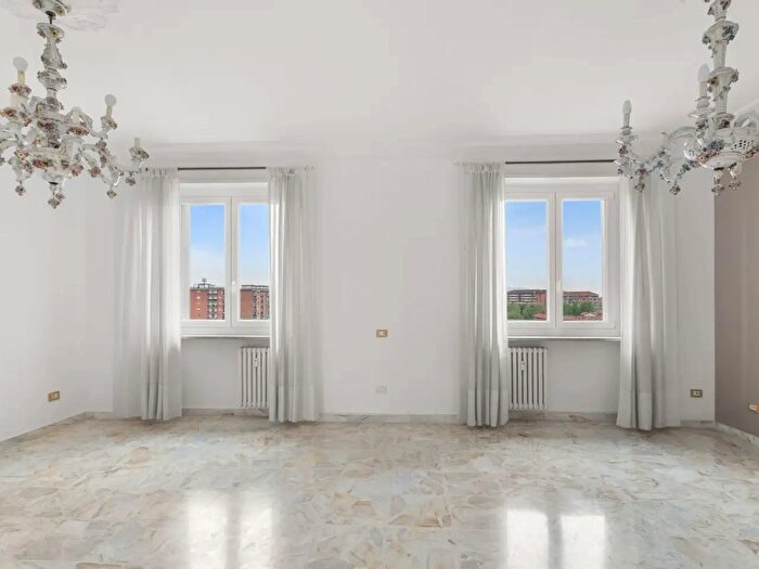 Appartamento quadrilocale in vendita in Via Andrea Sansovino, Torino