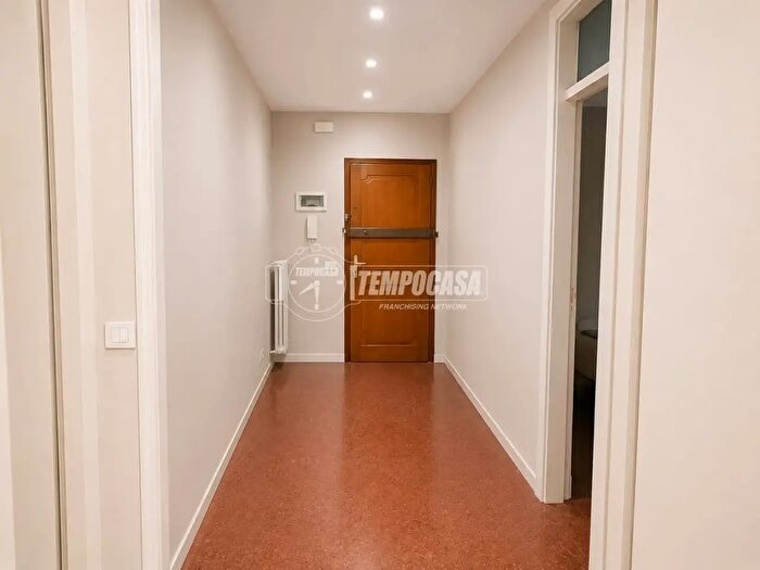 Appartamento trilocale in vendita in Via Barella, Vignola