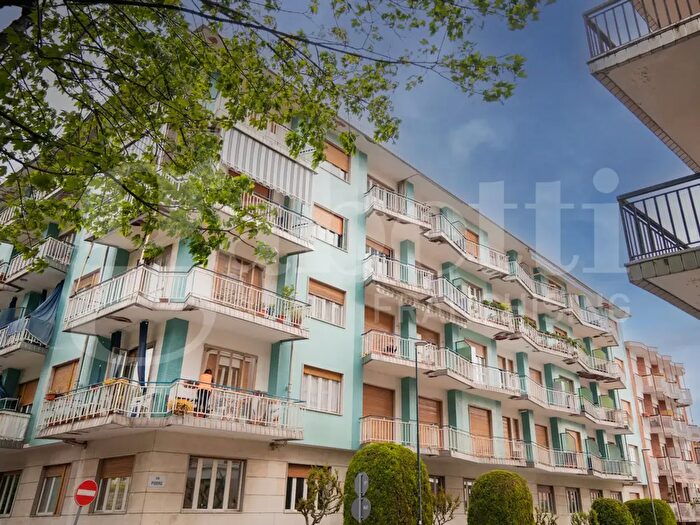 Appartamento quadrilocale in vendita in Via Porro, Pinerolo