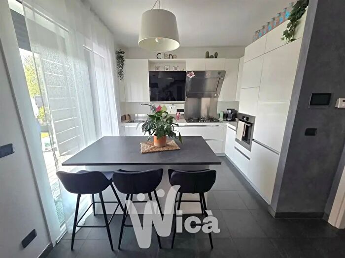 Casa con 6 locali in vendita in Ravenna