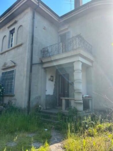 Casa con 5 locali in vendita in Via Montebello, Legnano