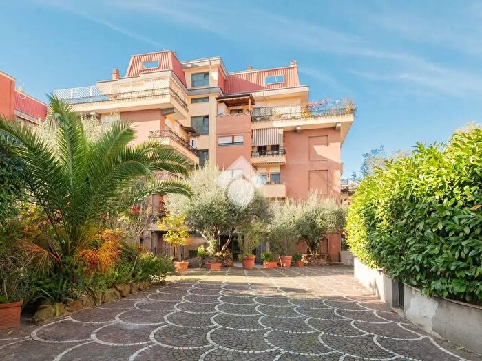 Appartamento trilocale in affitto in Via della Balduina, Roma