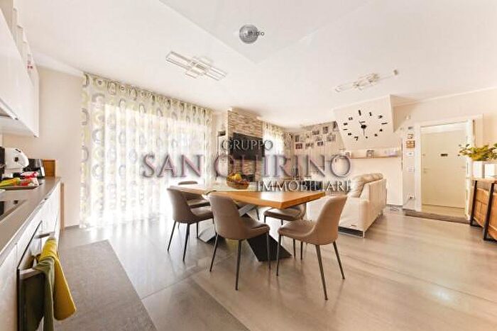 Casa con 6 locali in vendita in Piazza Martiri Partigiani, Sassuolo