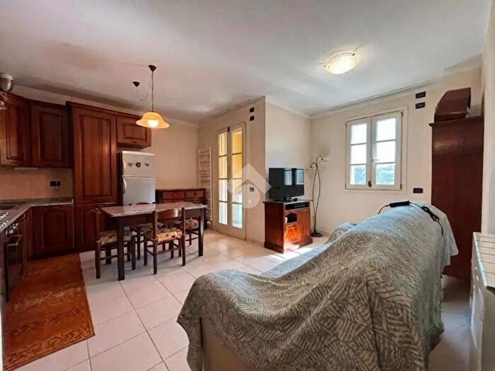 Appartamento trilocale in vendita in Via Sant'Angelo, Lucca