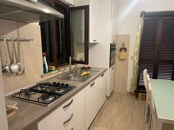 Appartamento trilocale in affitto in Via Campo di Giove, Roma