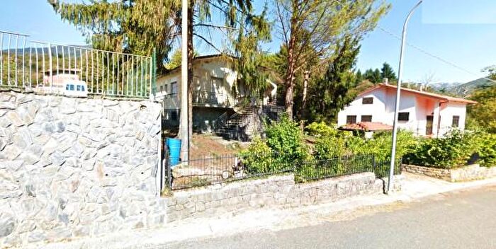 Casa con 6 locali in vendita in Via La Tana, Comano