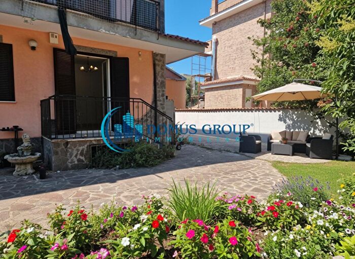 Appartamento bilocale in vendita in Via Bartolomeo Chesi, Roma