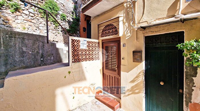 Casa quadrilocale in vendita in Chiasso Puccini, Monreale