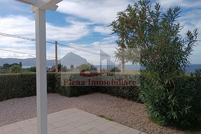 Casa trilocale in vendita in Alcamo