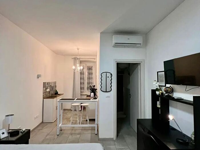 Appartamento bilocale in vendita in Via Caprin, Trieste