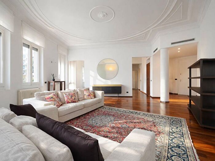 Appartamento quadrilocale in affitto in Viale Gran Sasso, Città Studi, Milano