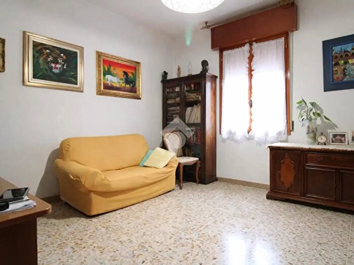 Appartamento trilocale in vendita in Via Montanara, Sassuolo