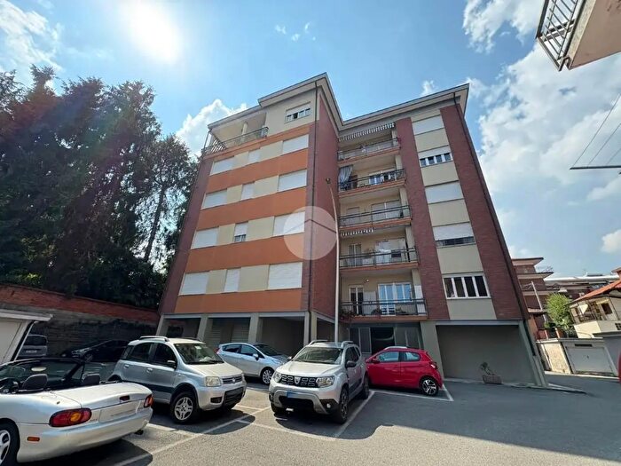 Appartamento trilocale in vendita in Via Michelangelo Buonarroti, Cuorgne