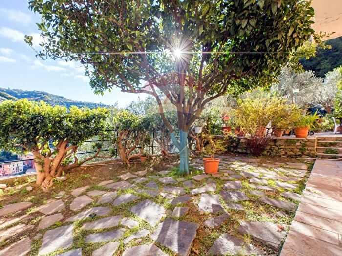 Appartamento trilocale in vendita in Sori