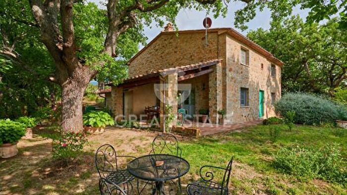 Casa con 6 locali in vendita in Piazzetta degli Orti, Seggiano