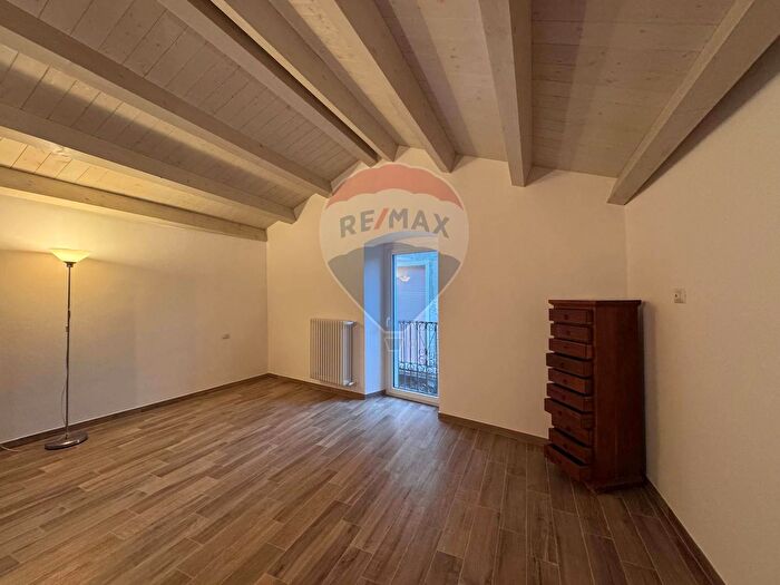 Casa con 6 locali in vendita in Via Castello, Riccia