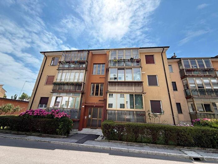 Appartamento con 6 locali in affitto in VIA GENERALE PAPA, Centro, Gorizia
