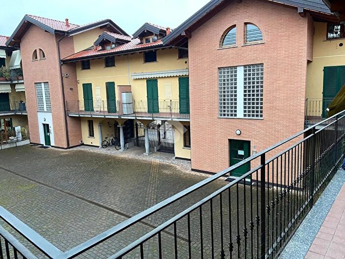 Case in Vendita e in Affitto - 3