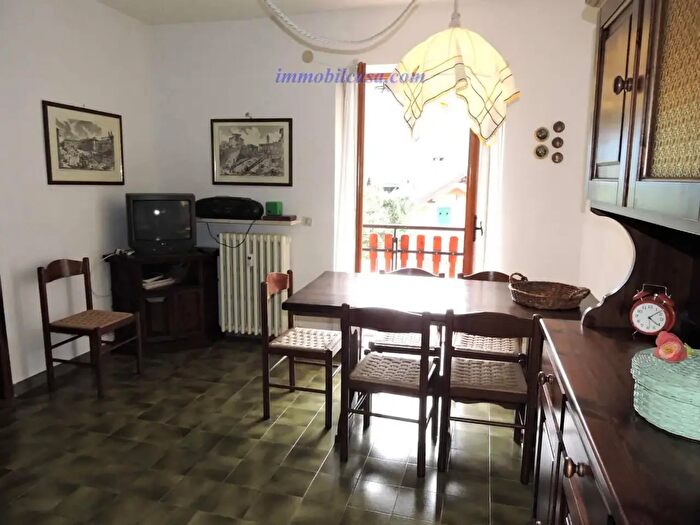 Appartamento quadrilocale in vendita in Via della Chiesa, Vinadio