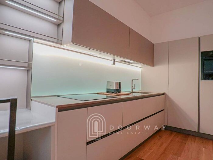 Appartamento bilocale in affitto in Corso di Porta Nuova, Turati, Milano