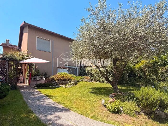 Casa quadrilocale in vendita in Via Donatori del Sangue, Paullo