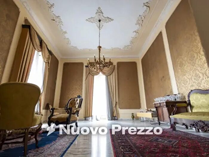 Appartamento con 6 locali in vendita in Discesa Cavour, Catanzaro
