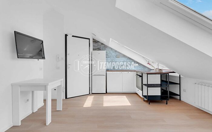 Appartamento bilocale in vendita in Viale Tibaldi, Milano