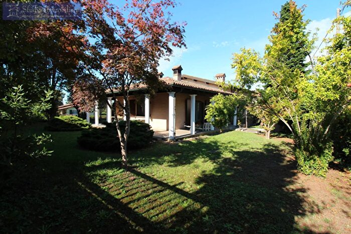 Casa quadrilocale in vendita in Via Emilia a, Torrazza Coste