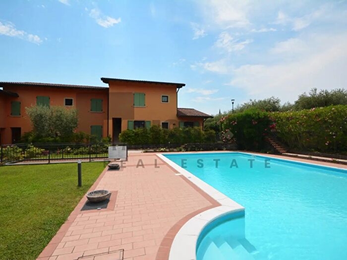 Appartamento trilocale in vendita in Via della Moia, San Felice Del Benaco