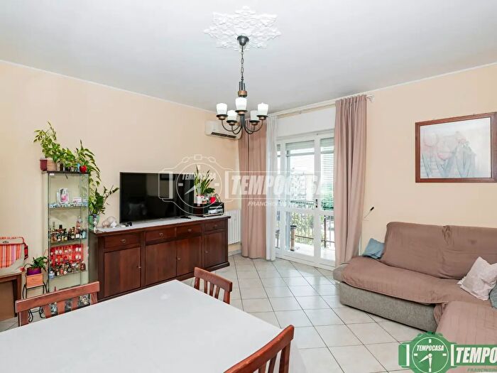 Appartamento trilocale in vendita in Via Polo, San Giuliano Milanese