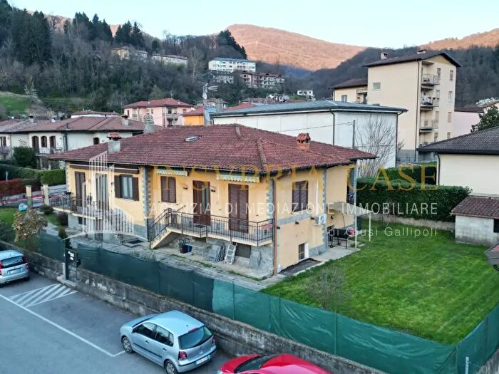 Casa trilocale in vendita in Grantola