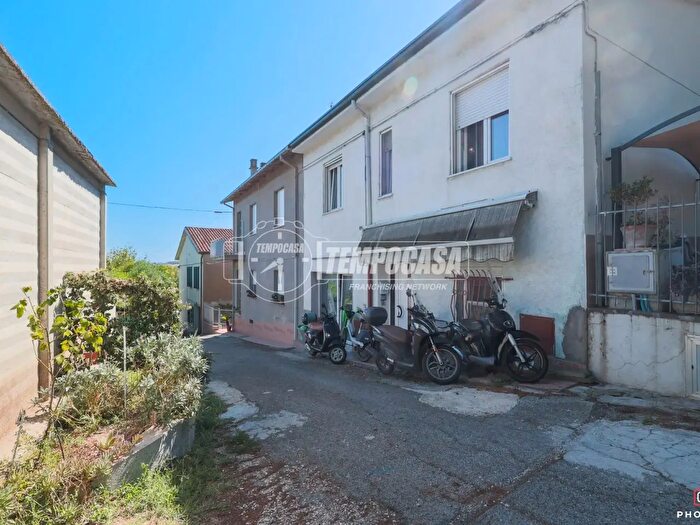 Appartamento con 5 locali in vendita in Via della Grotta Rossa, Rimini