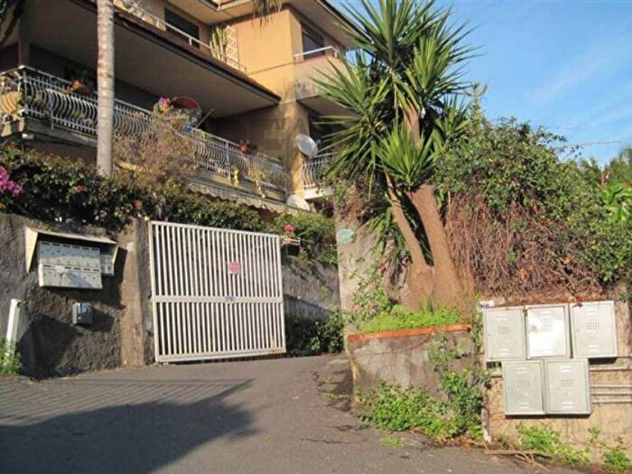 Appartamento trilocale in affitto in Via dei malavoglia, Aci Trezza, Aci Castello