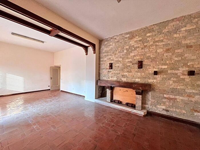 Casa con 10 locali in vendita in Via Molino Sora Frosinone, Sora