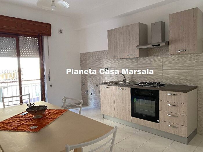 Appartamento quadrilocale in affitto in Via Giuseppe Mazzini, Centro Urbano, Marsala