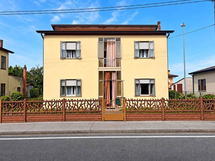 Casa con 6 locali in vendita in Centro, Vescovana